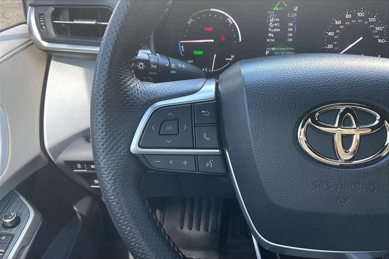 Used 2023 Toyota Sienna XSE image 31