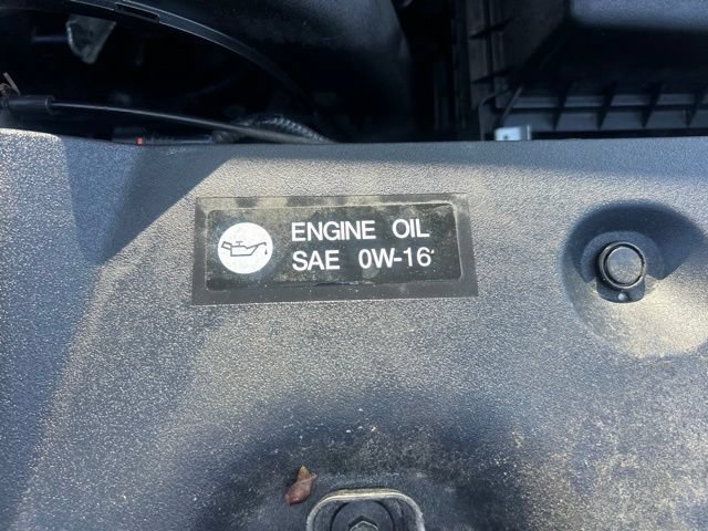 Used 2019 Toyota RAV4 LE FWD image 16