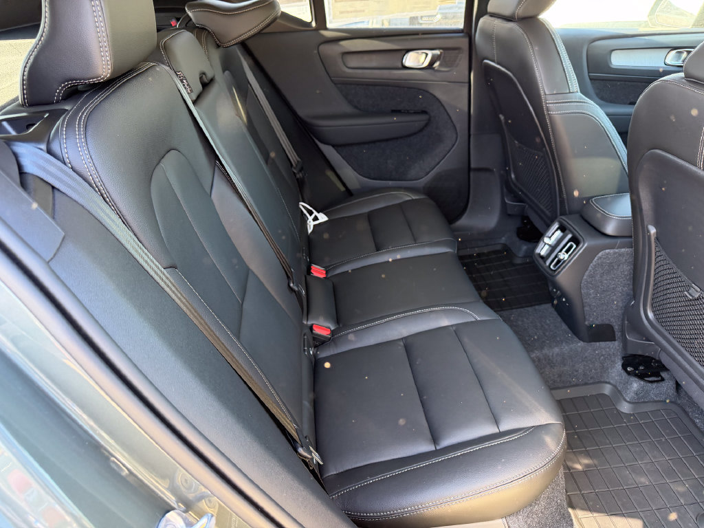 New 2026 Volvo XC40 B5 Plus w/ Protection Package Premier AWD/4WD image 11