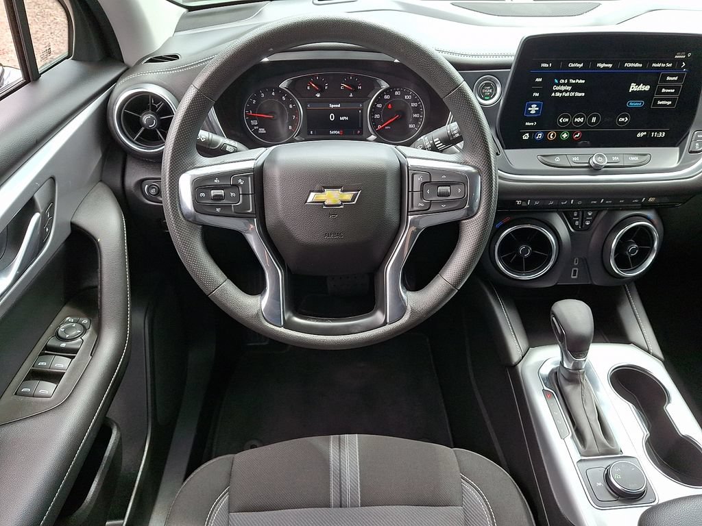 Used 2023 Chevrolet Blazer LT AWD/4WD image 2