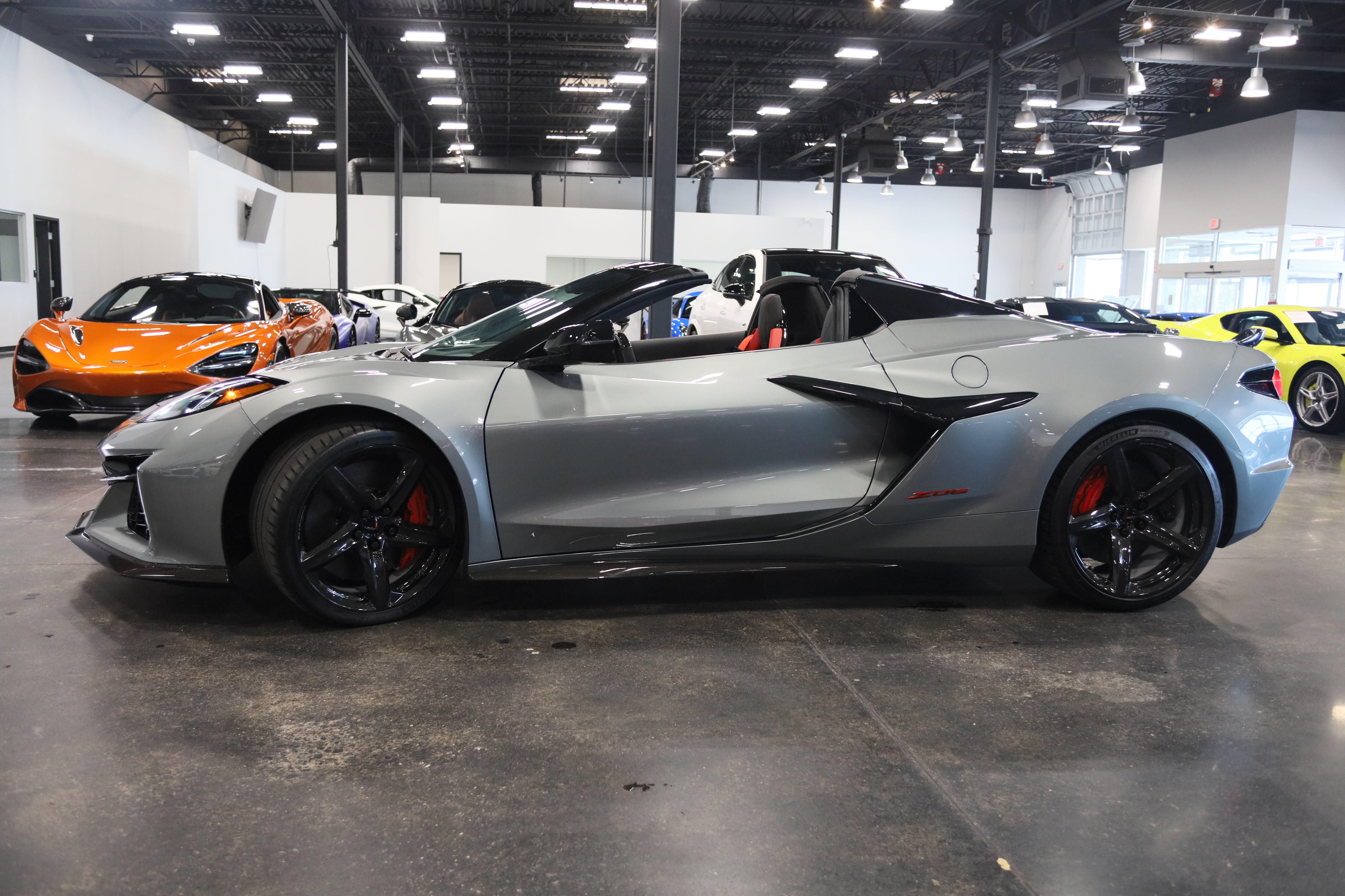 Used 2024 Chevrolet Corvette Z06 RWD image 11