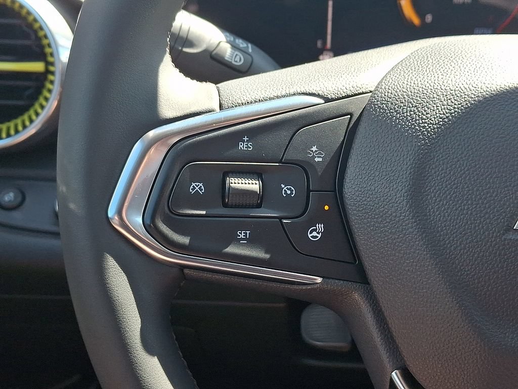 Used 2024 Chevrolet Trax LT w/ Driver Confidence Package FWD image 26