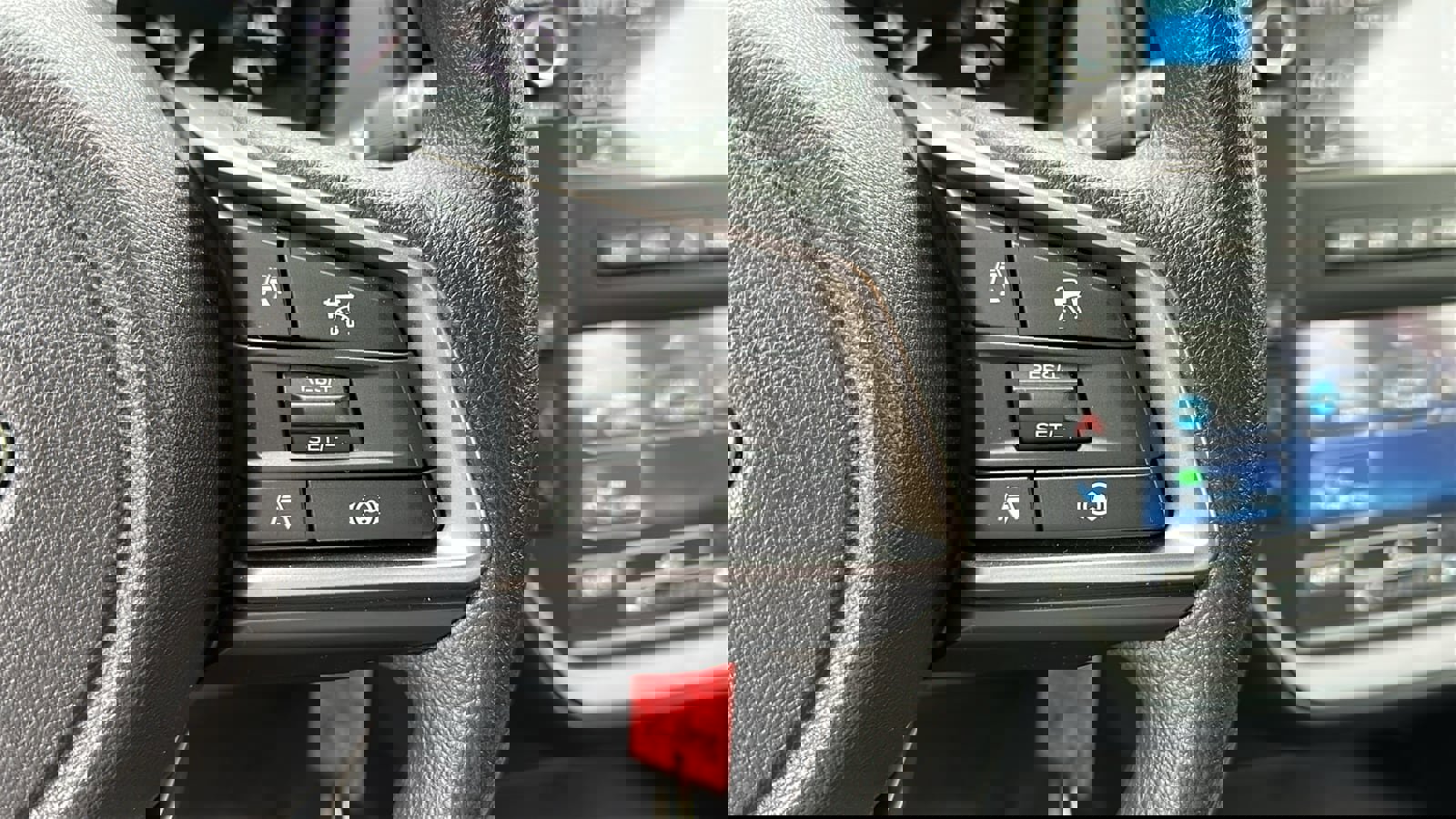 Certified 2025 Subaru Impreza 2.0i image 12