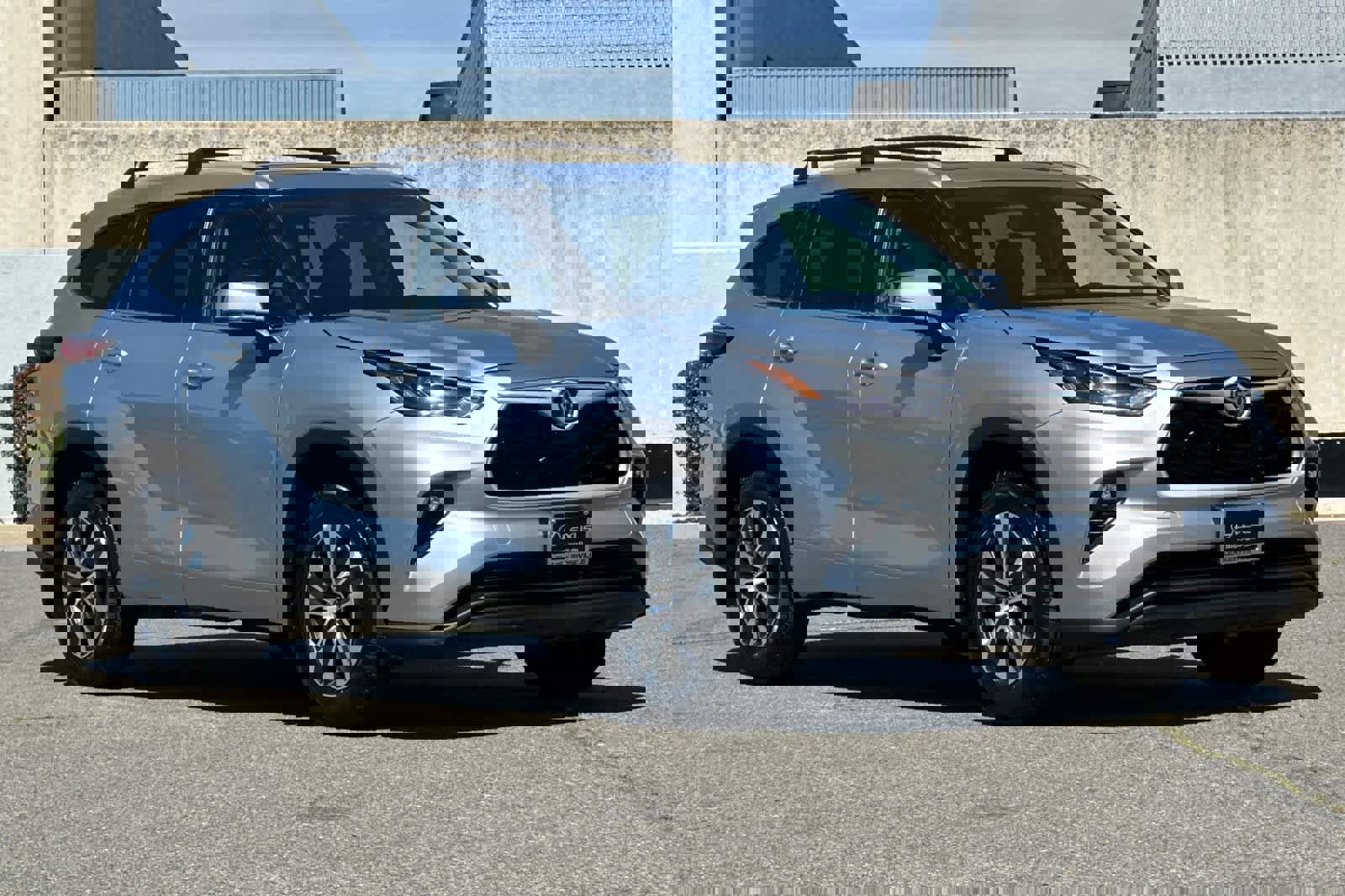 Used 2023 Toyota Highlander XLE image 5