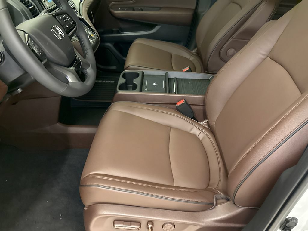 New 2026 Honda Odyssey Touring image 21