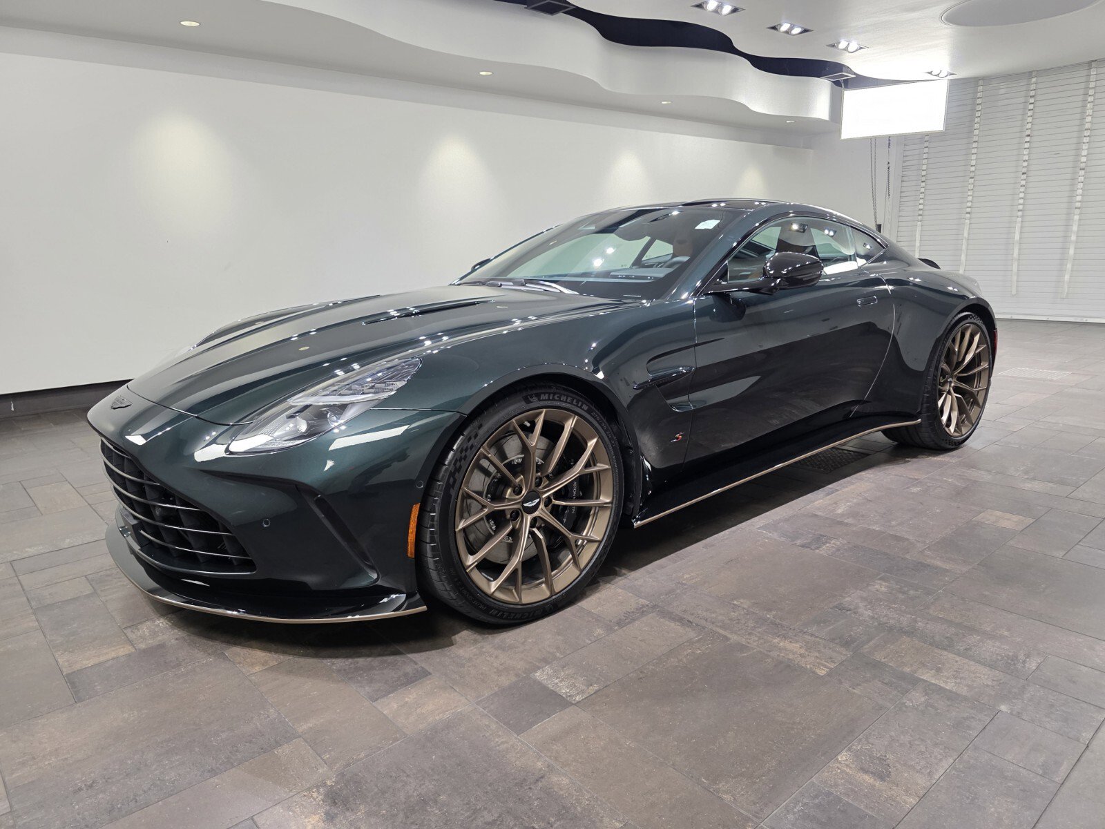 New 2026 Aston Martin V8 Vantage S image 25