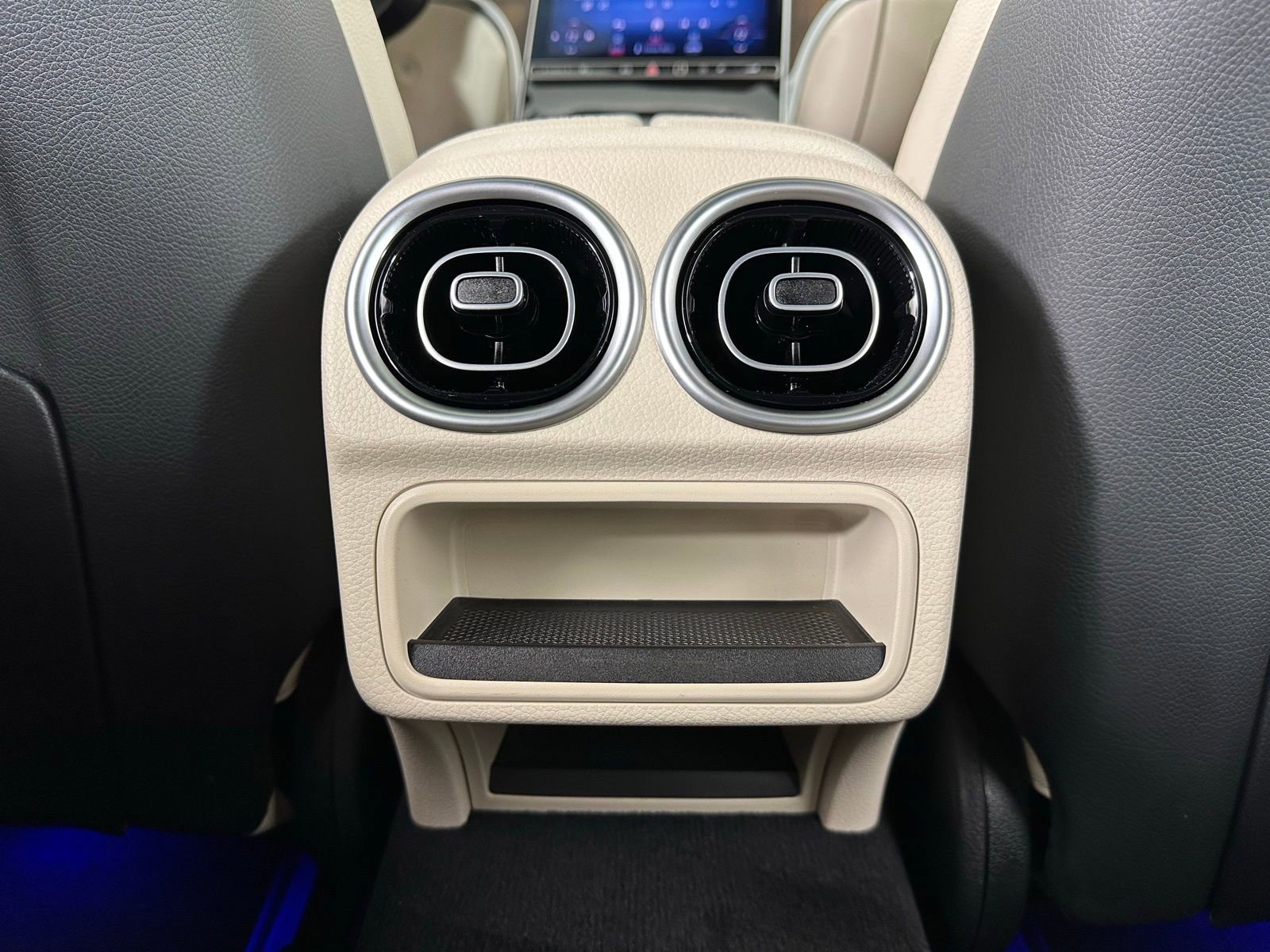 Used 2023 Mercedes-Benz C 300 4MATIC Sedan image 31