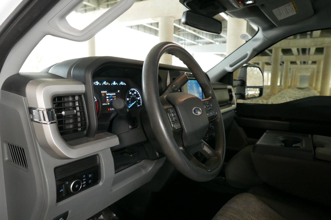 Used 2023 Ford F350 XLT image 18