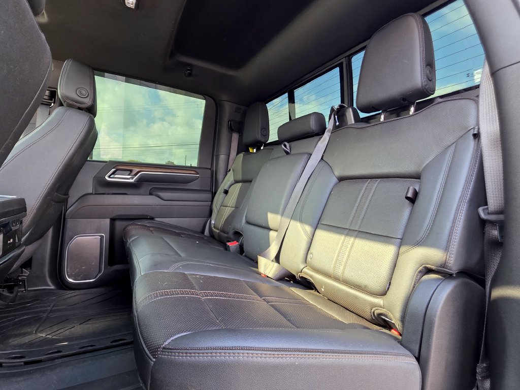 Used 2025 Chevrolet Silverado 3500 High Country w/ High Country Premium Package AWD/4WD image 21