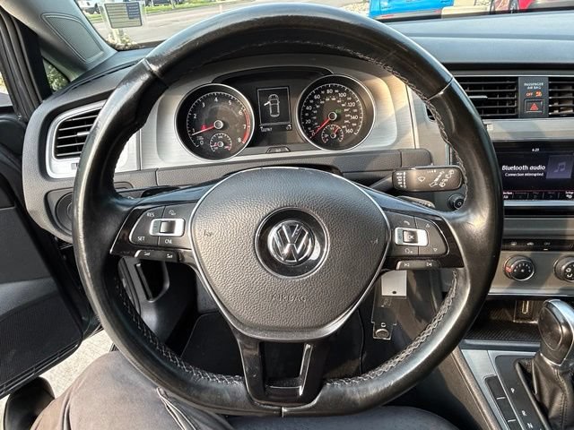 Used 2015 Volkswagen Golf S FWD image 13