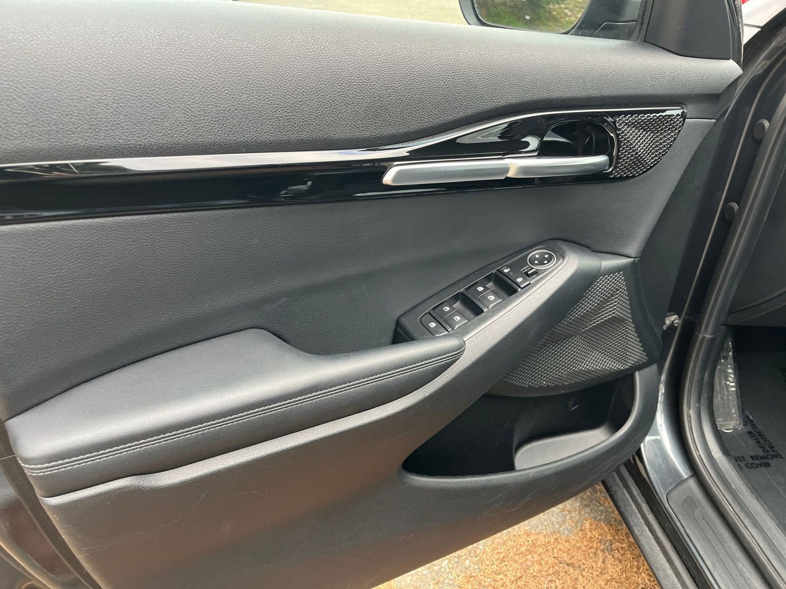 Used 2025 Kia Seltos S image 18