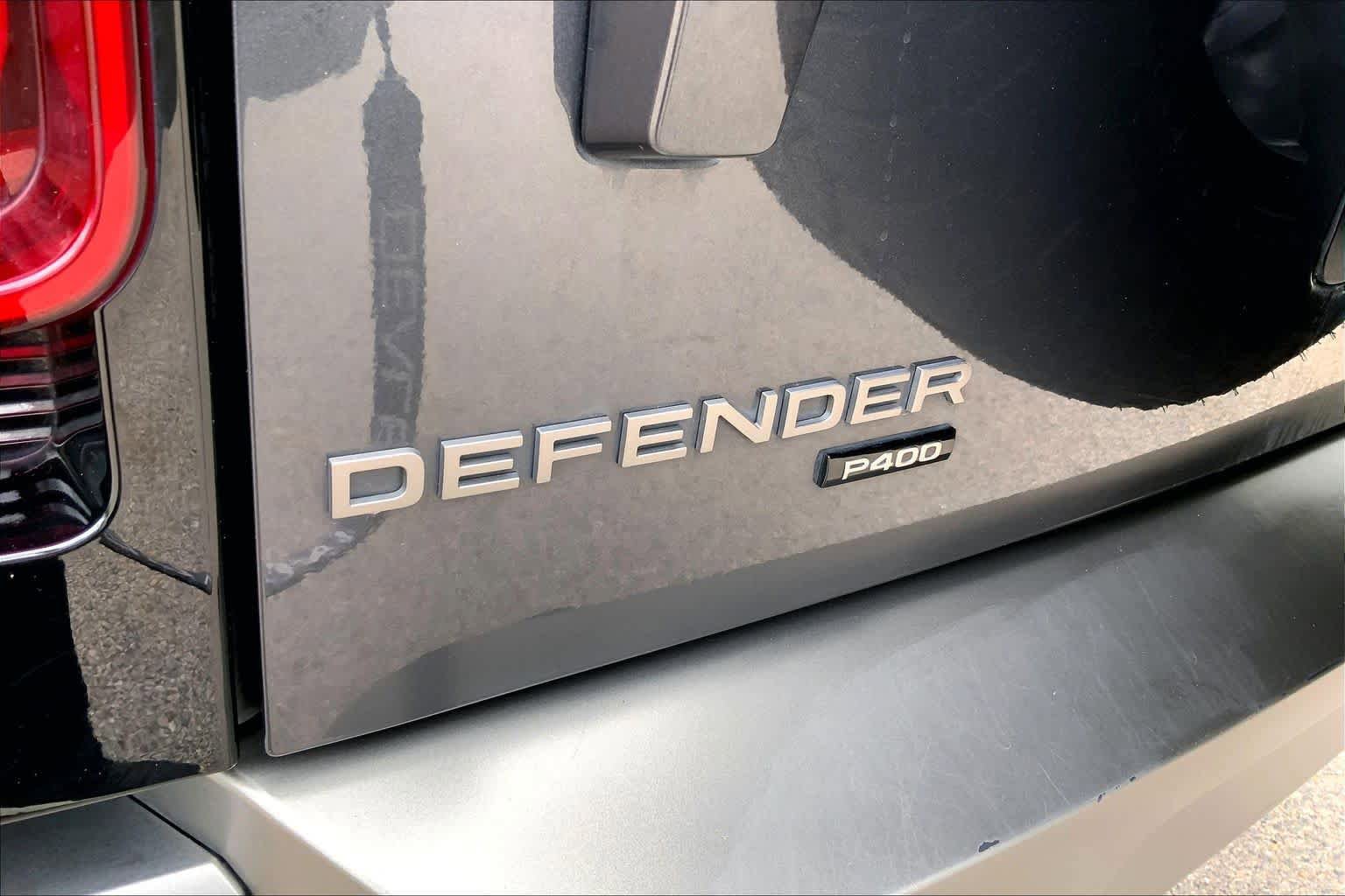 Used 2022 Land Rover Defender 110 X-Dynamic HSE AWD/4WD image 29