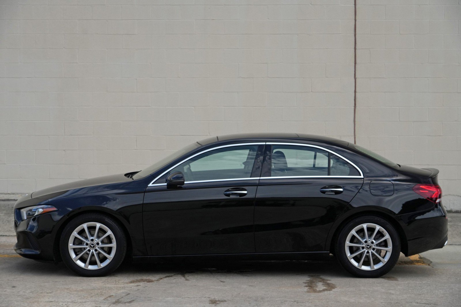 Used 2020 Mercedes-Benz A 220 w/ Premium Package image 49
