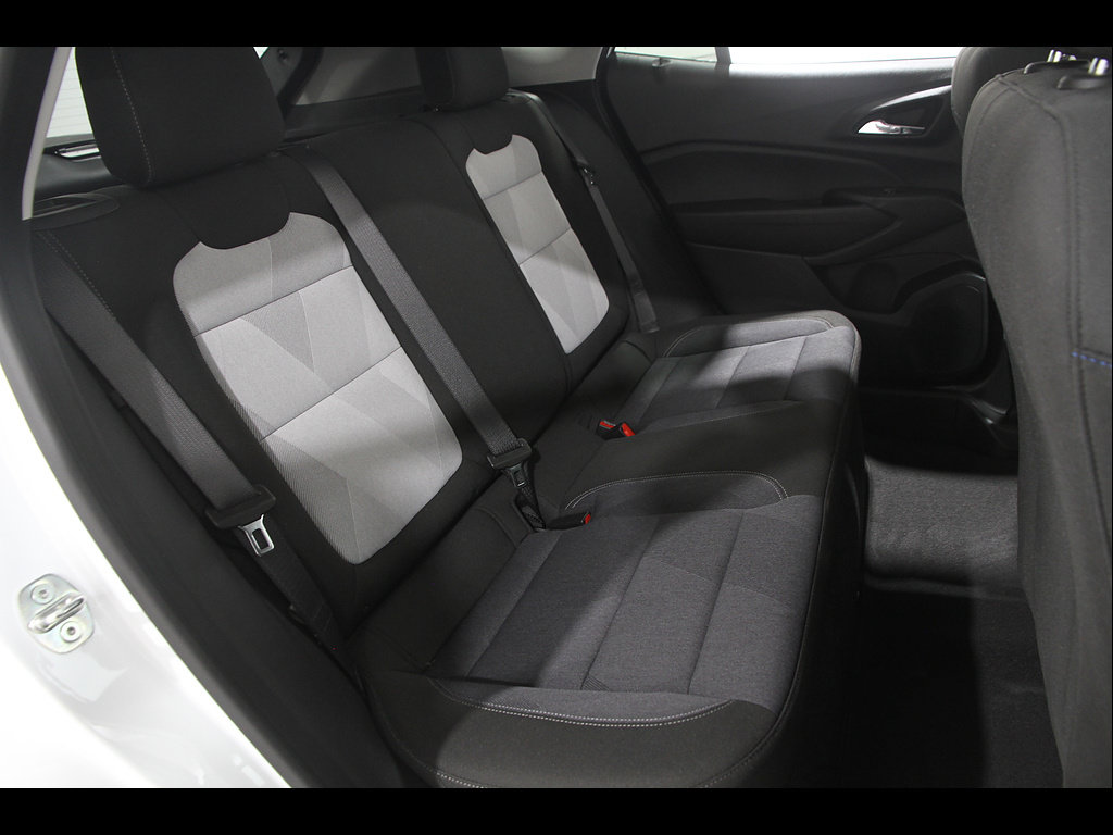Certified 2024 Chevrolet Trax LS w/ LS Convenience Package FWD image 17