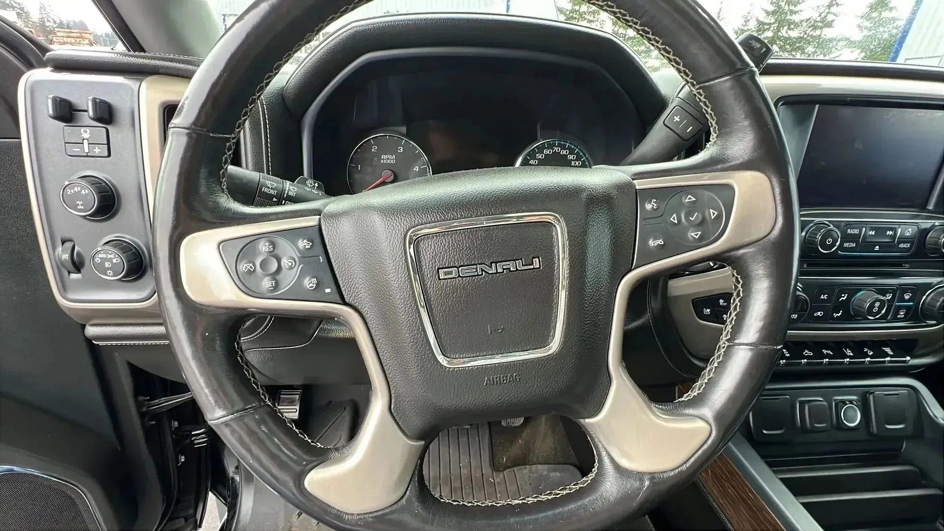 Used 2017 GMC Sierra 3500 Denali AWD/4WD image 21