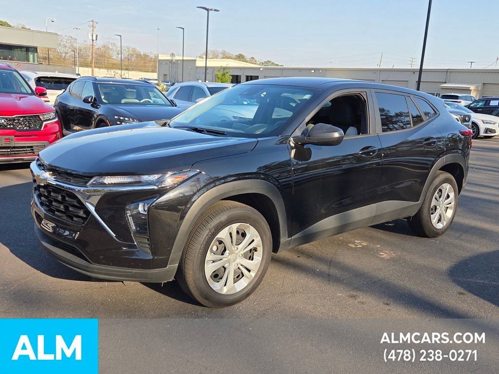 Used 2025 Chevrolet Trax LS