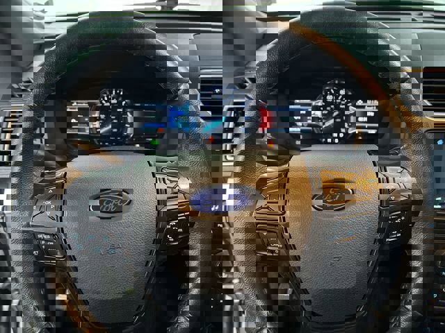 Used 2017 Ford Explorer XLT w/ Equipment Group 202A image 11