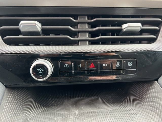 Used 2025 Ford Explorer ST-Line image 22