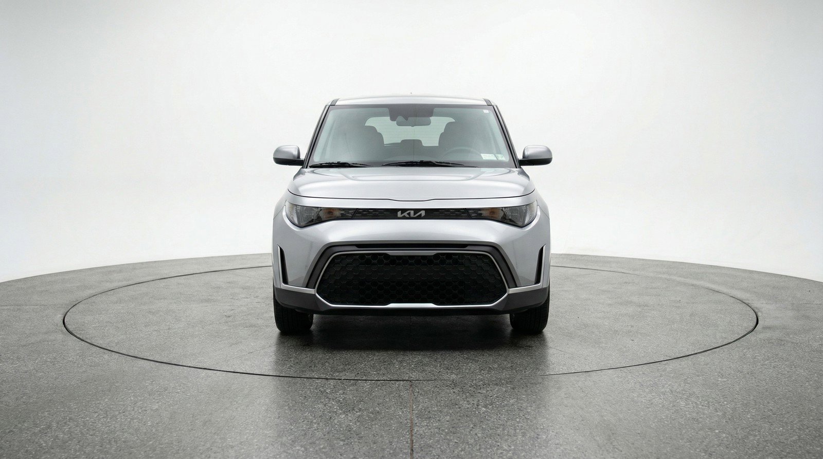 Used 2025 Kia Soul LX w/ LX Technology Package image 2