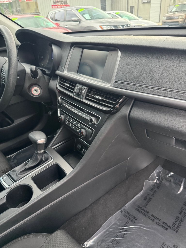 Used 2017 Kia Optima LX w/ Convenience Plus Package FWD image 25