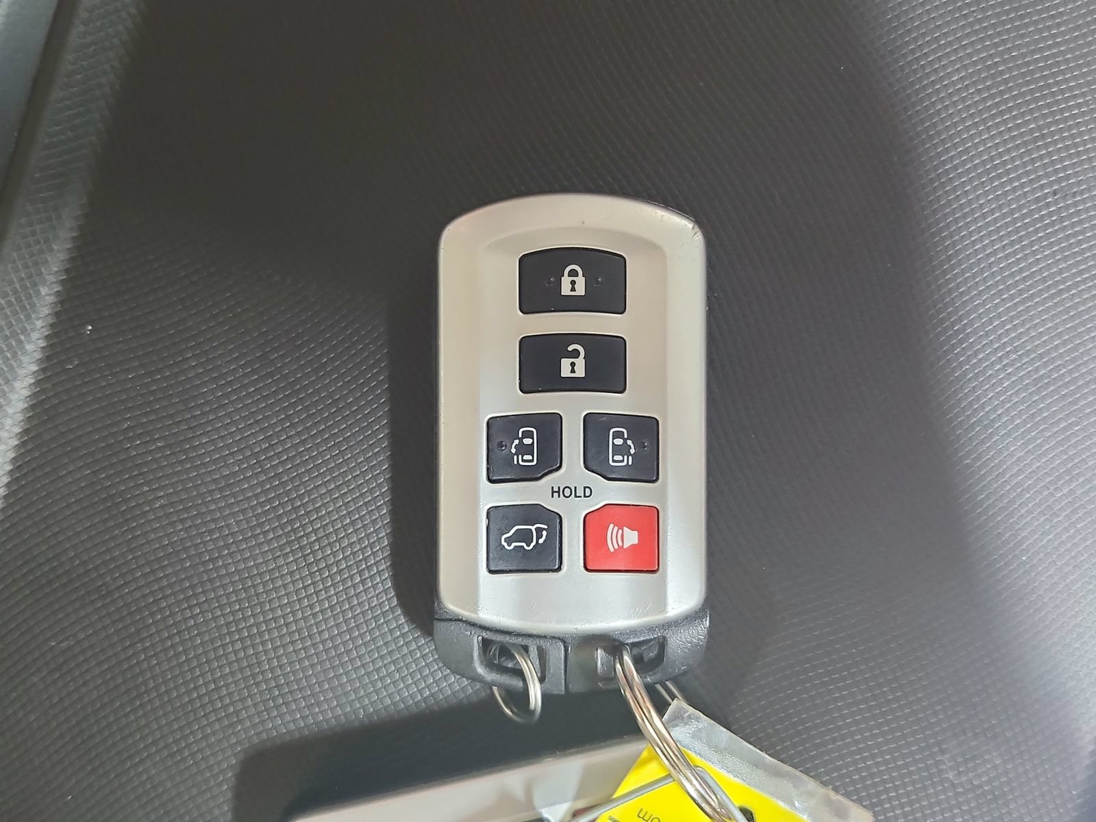 Used 2020 Toyota Sienna XLE Premium FWD image 34