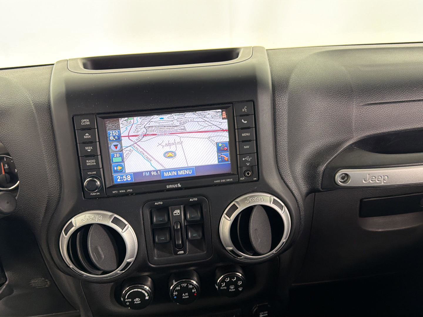 Used 2014 Jeep Wrangler Unlimited Sahara w/ Connectivity Group AWD/4WD image 6