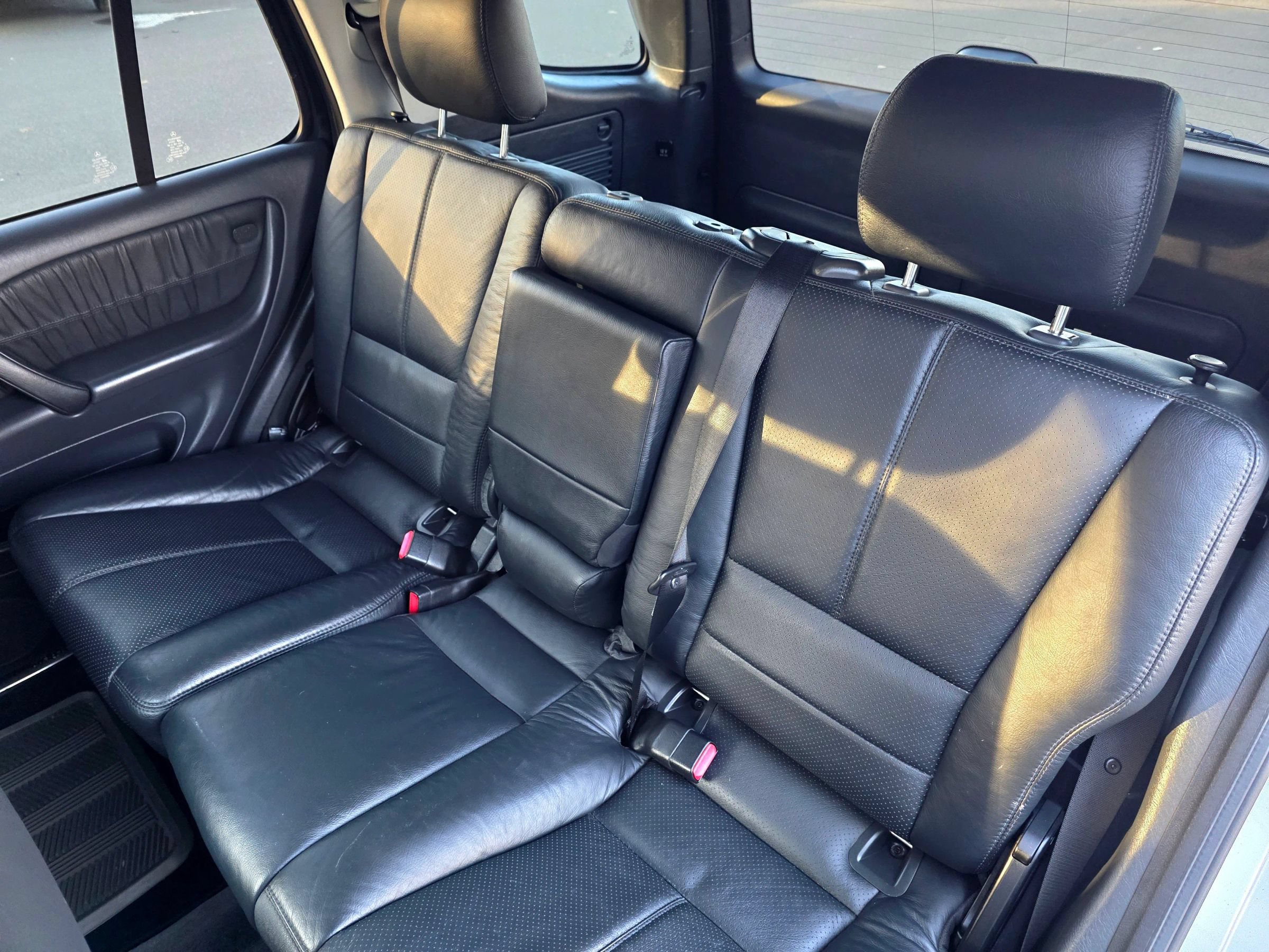 Used 2005 Mercedes-Benz ML 350 4MATIC image 30