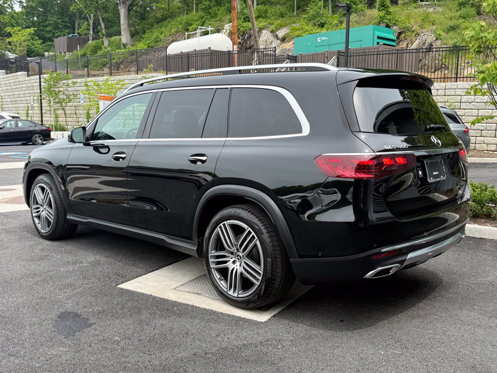 Used 2026 Mercedes-Benz GLS 450 4MATIC image 5