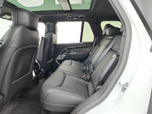 New 2026 Land Rover Range Rover SE AWD/4WD image 36