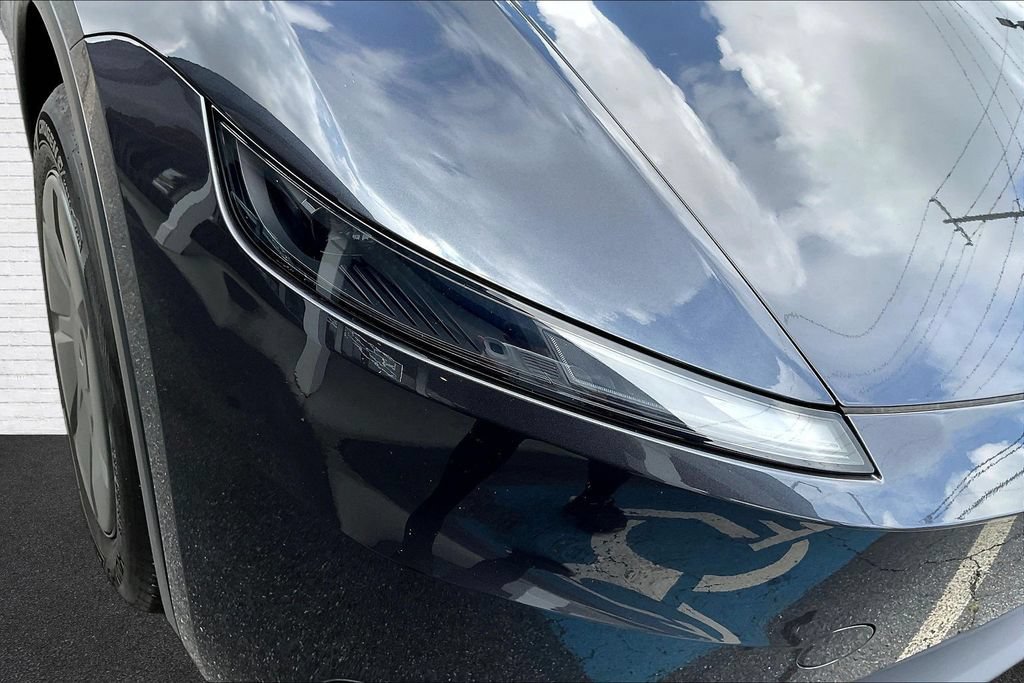 Used 2026 Tesla Model Y 2WD image 27