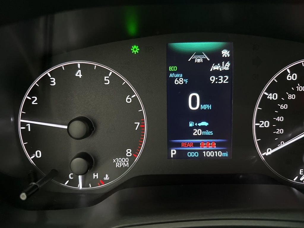 Used 2025 Toyota Corolla SE image 13