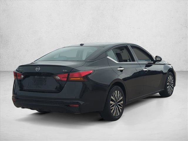 Used 2024 Nissan Altima 2.5 SV image 5