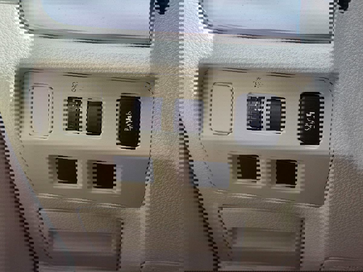 Used 2013 Subaru Impreza 2.0i Sport Premium image 42