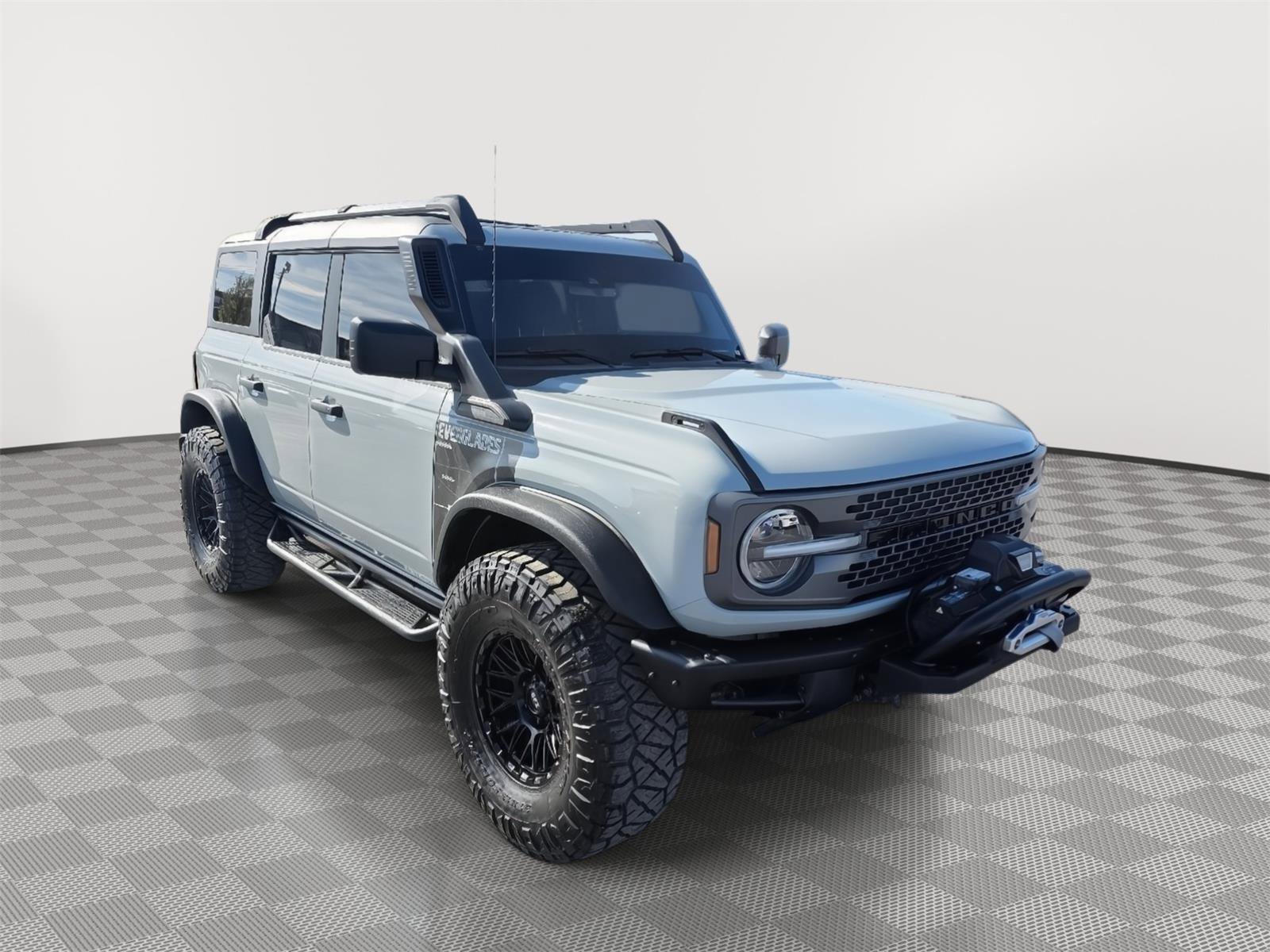 Used 2024 Ford Bronco Everglades AWD/4WD image 3