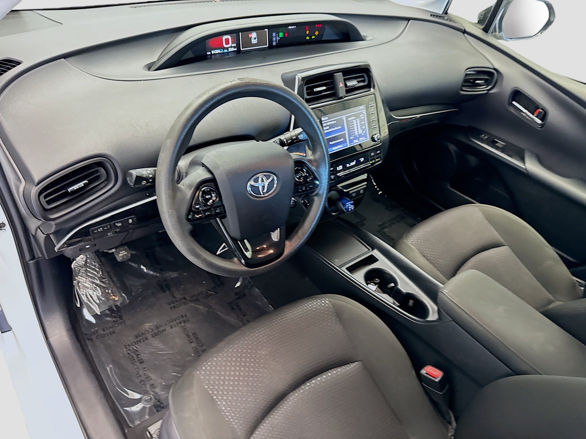 Used 2020 Toyota Prius LE FWD image 7