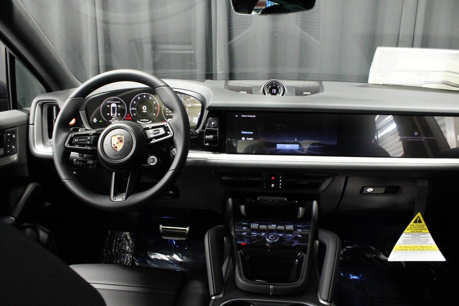 New 2026 Porsche Cayenne Coupe AWD/4WD image 4
