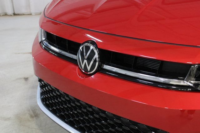New 2026 Volkswagen Jetta SE FWD image 32
