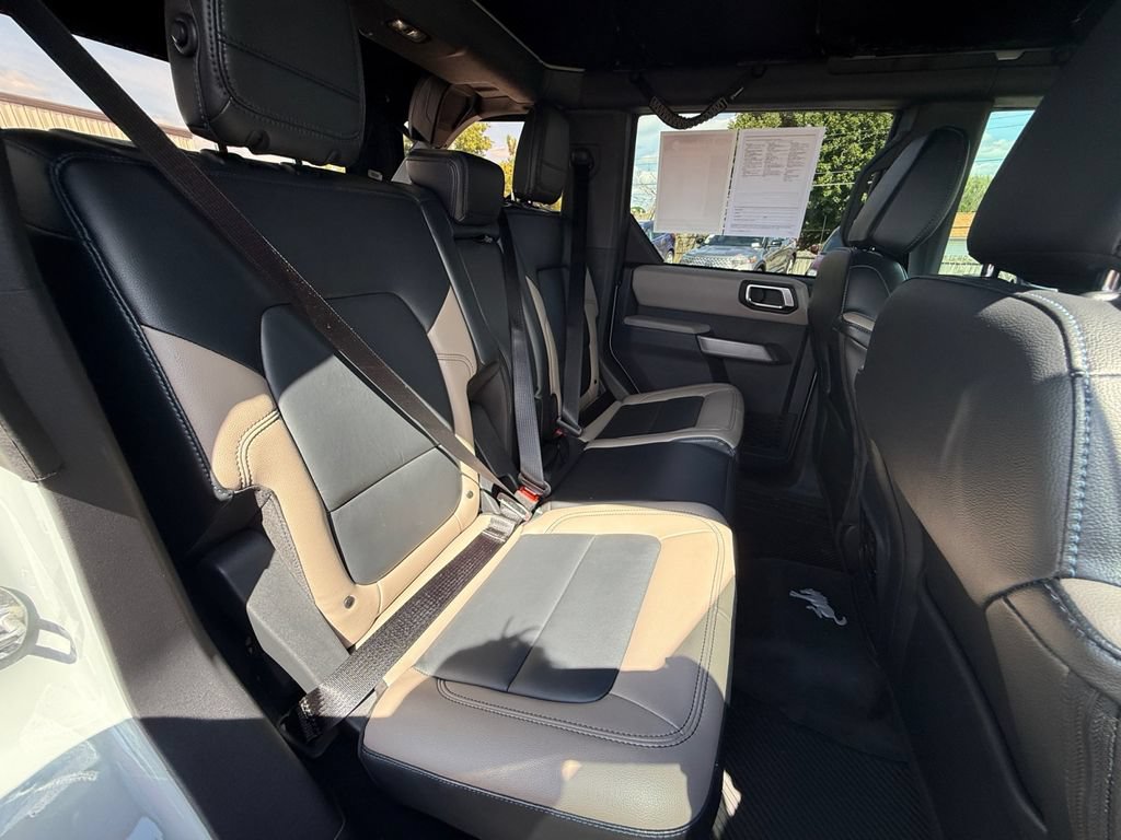 Used 2023 Ford Bronco Wildtrak AWD/4WD image 32