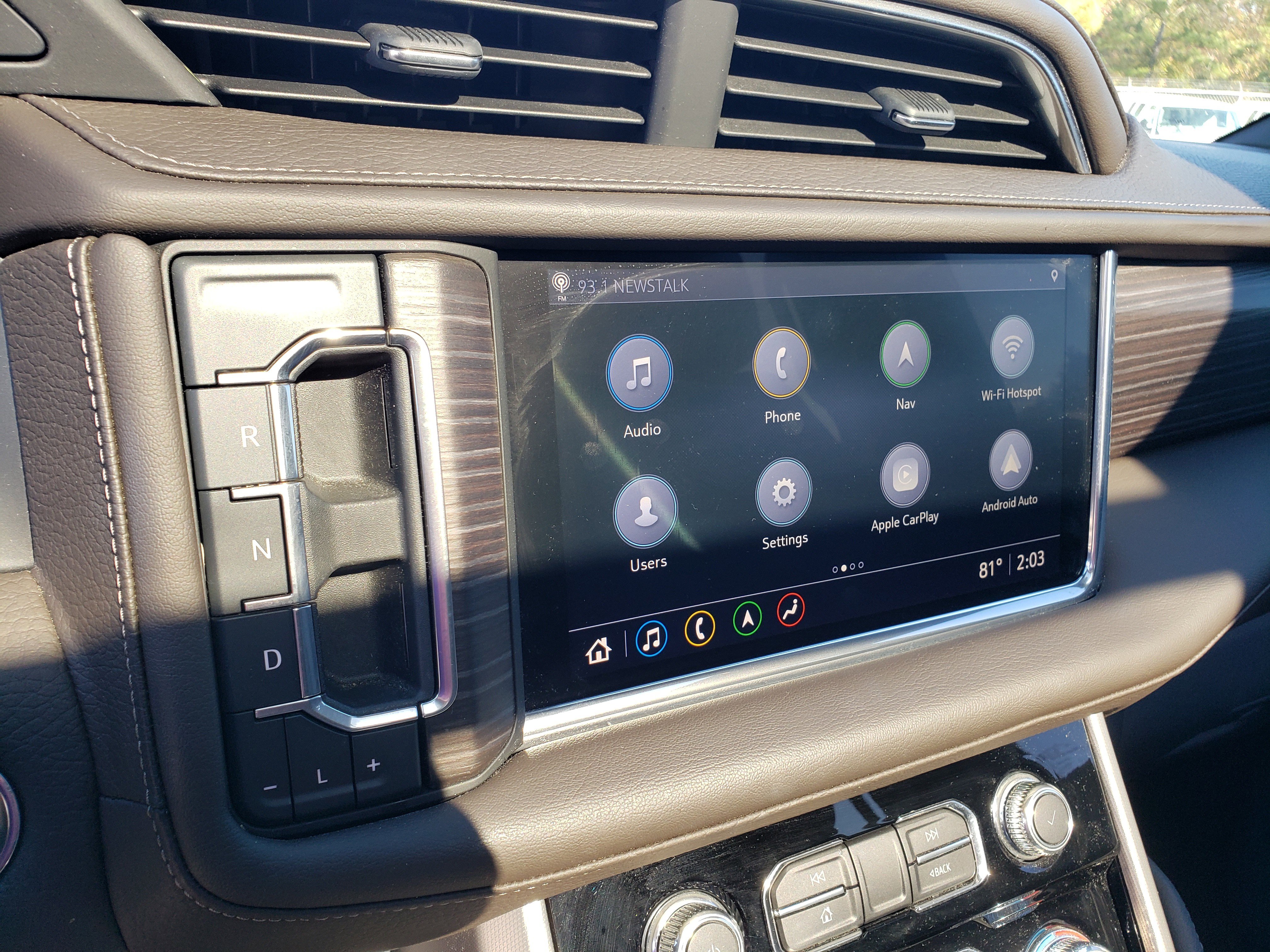 Used 2021 GMC Yukon Denali w/ Denali Premium Package image 22