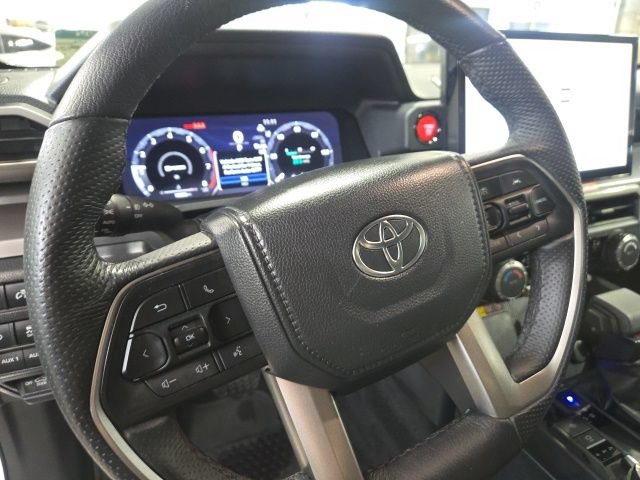 Used 2025 Toyota Tacoma TRD Off-Road w/ TRD Off Road Upgrade Package AWD/4WD image 13