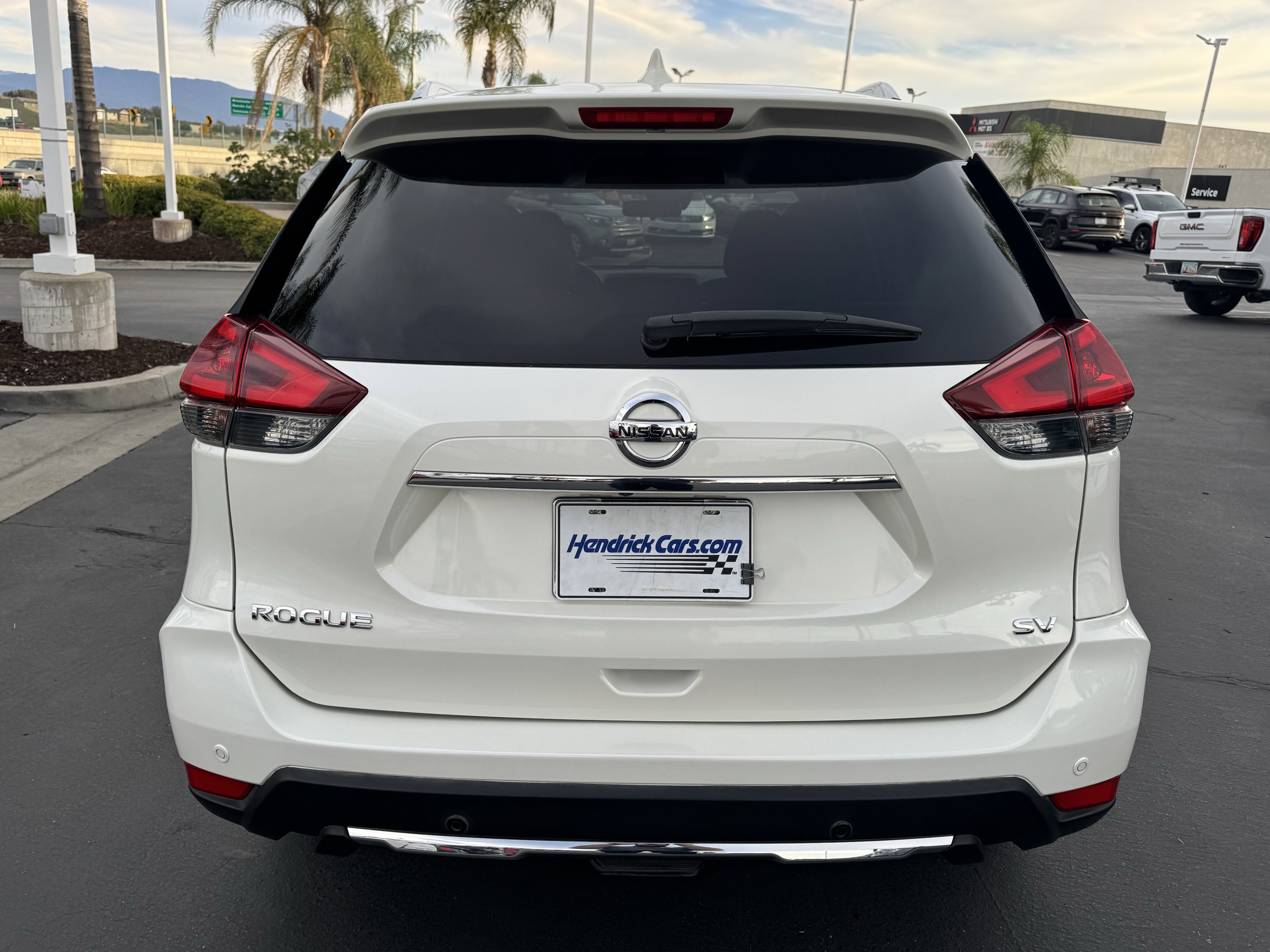 Used 2020 Nissan Rogue SV image 9