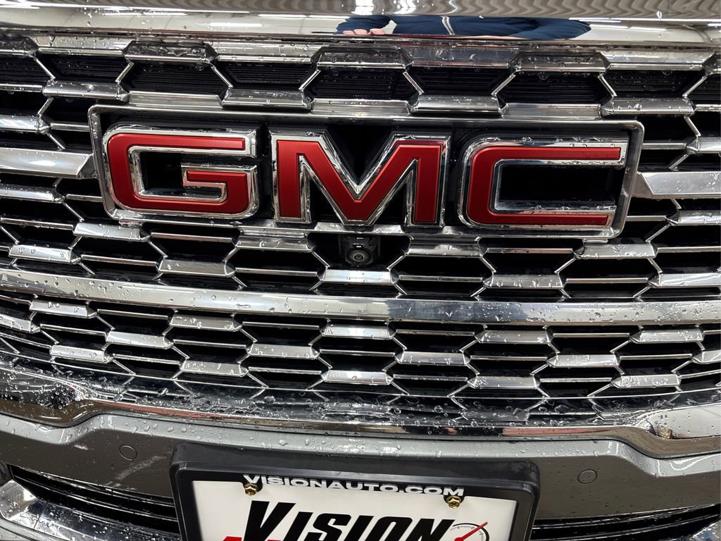 Used 2023 GMC Terrain Denali w/ Denali Premium Package image 17