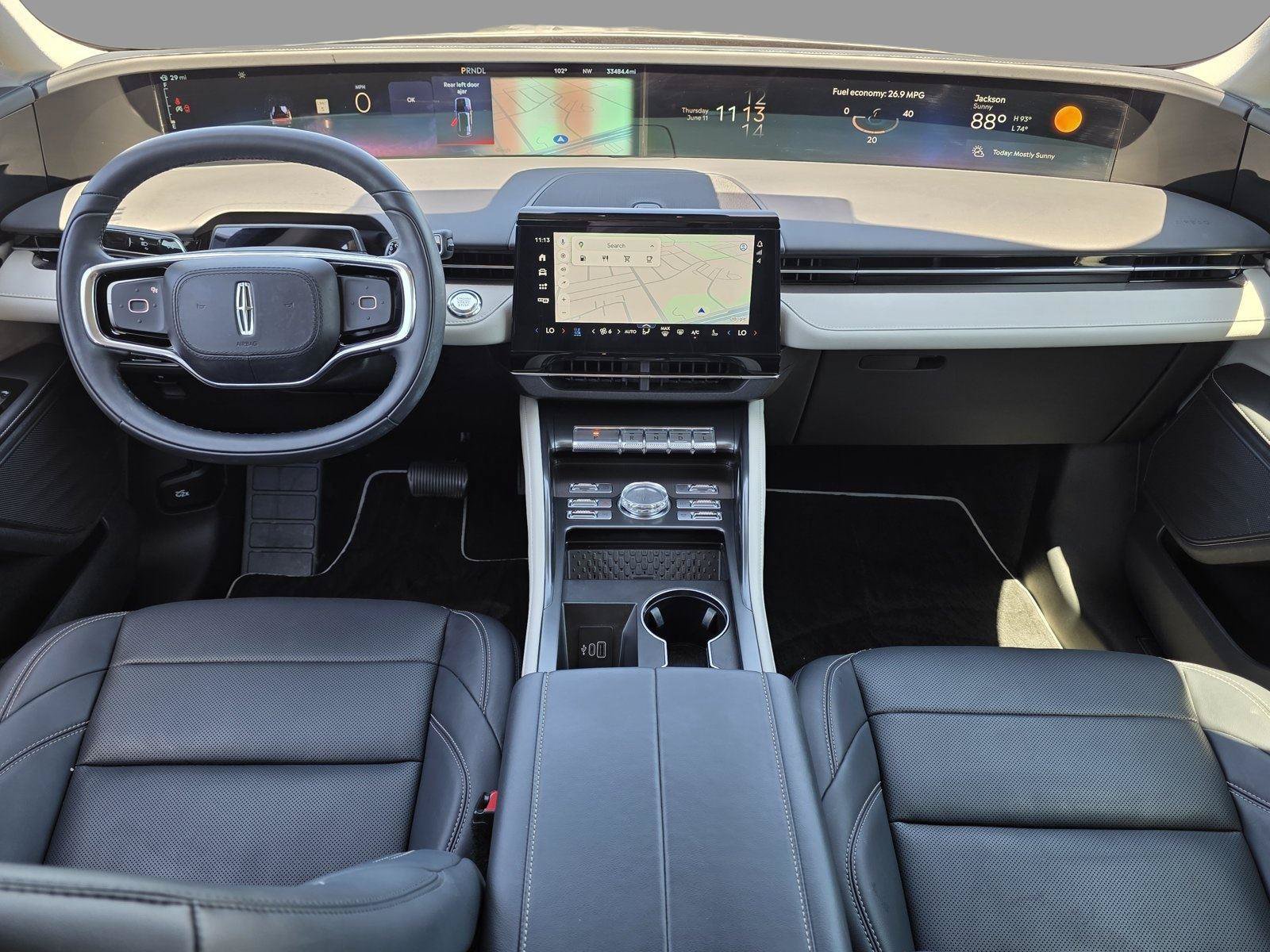 Used 2024 Lincoln Nautilus Premier AWD/4WD image 9
