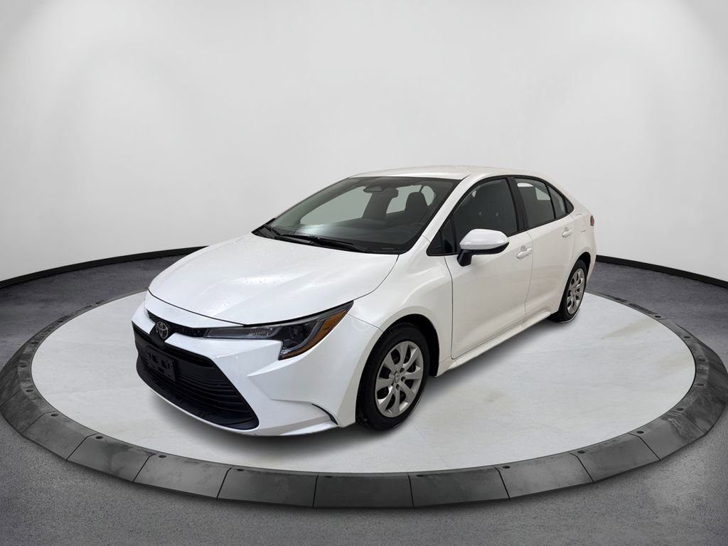 Used 2026 Toyota Corolla LE image 1
