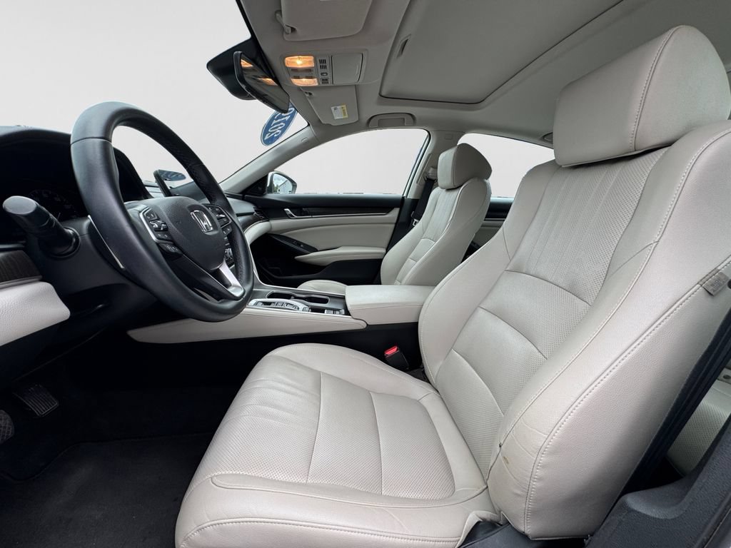 Used 2019 Honda Accord Touring image 15