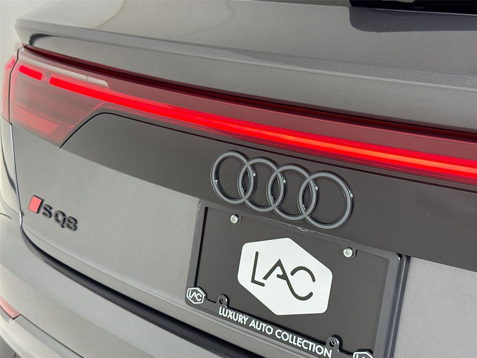 Used 2024 Audi SQ8 Premium Plus w/ 23" Wheel Package image 38