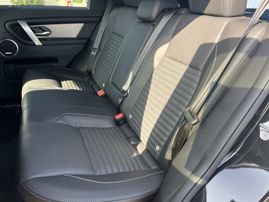 New 2026 Land Rover Discovery Sport Landmark AWD/4WD image 10