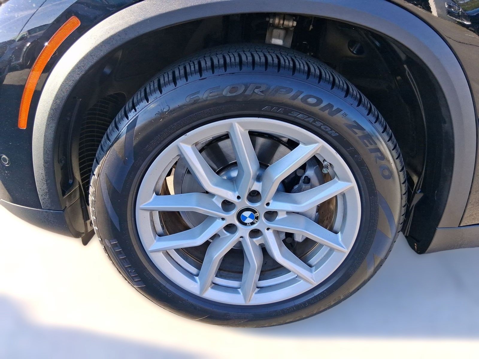 Used 2021 BMW X5 xDrive40i w/ Parking Assistance Package image 10