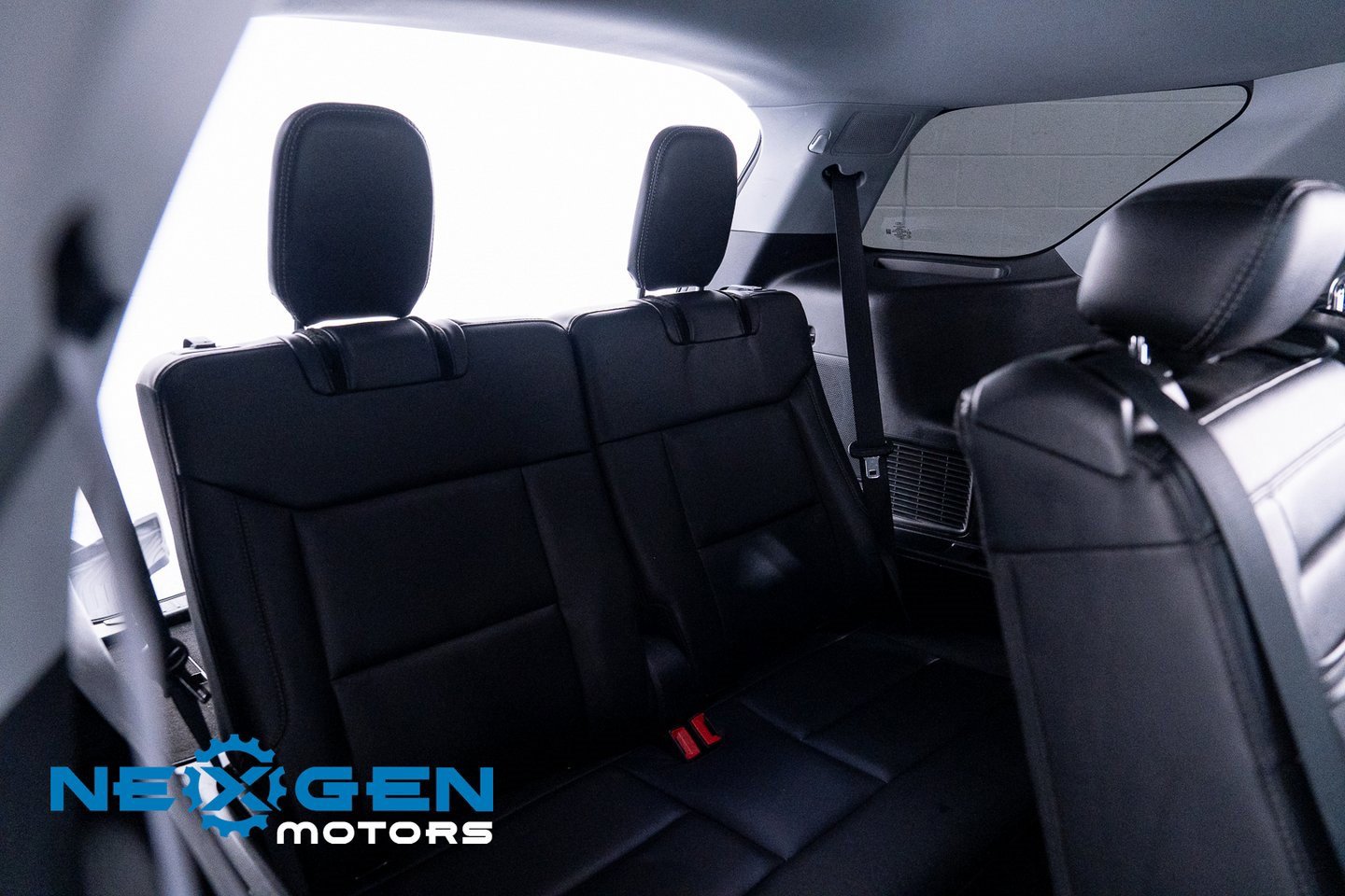 Used 2023 Ford Explorer Limited image 46