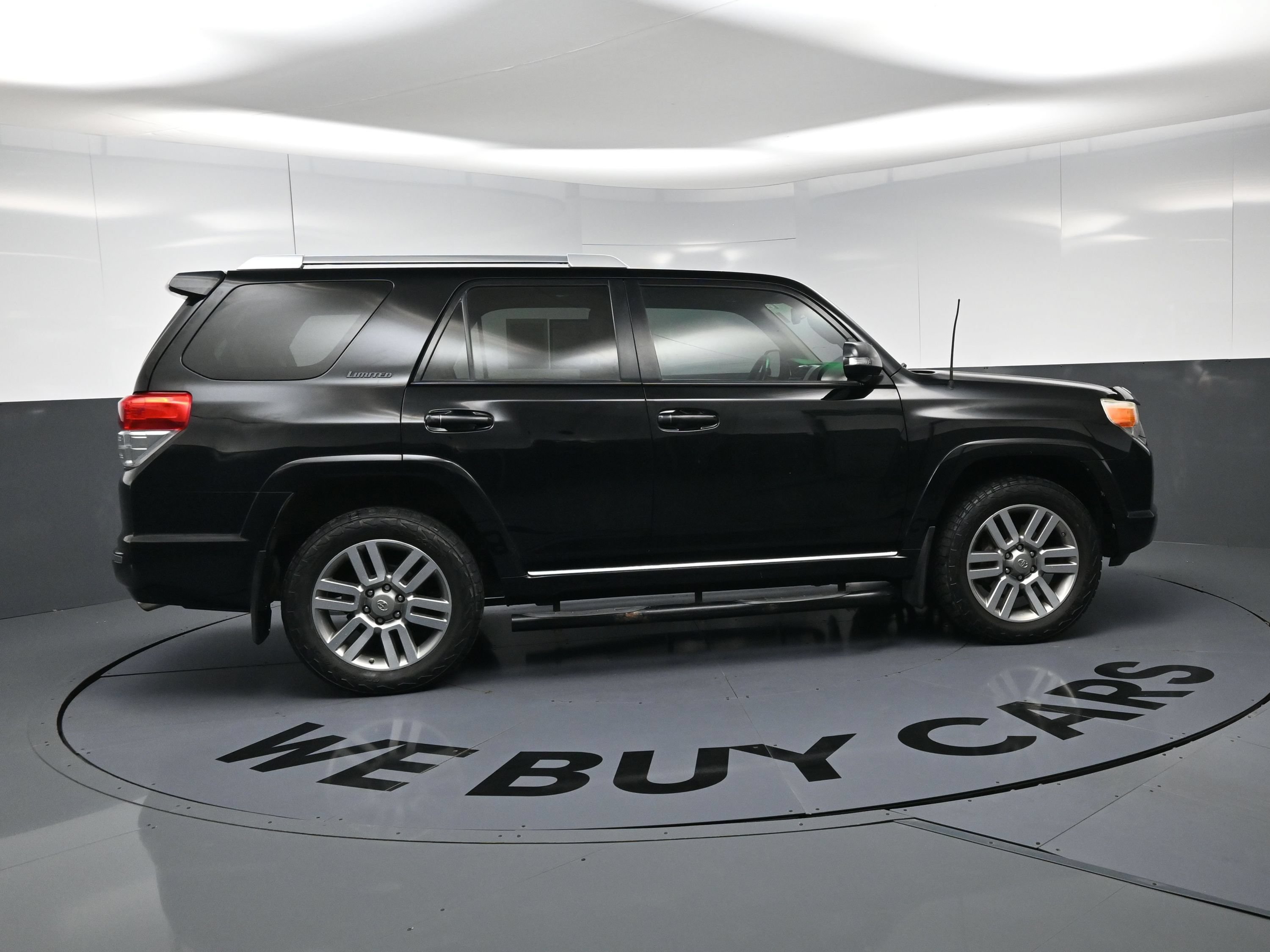 Used 2012 Toyota 4Runner Limited AWD/4WD image 10